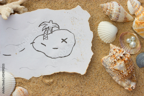 Фотография shell and map background