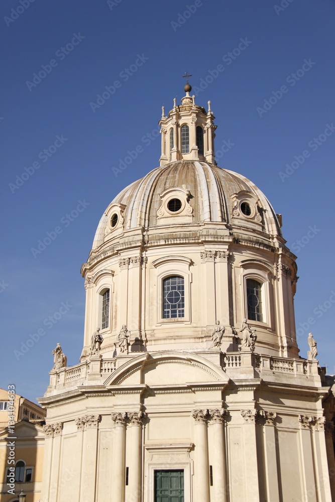 Eglise de santa maria di Loreto à Rome, Italie	
