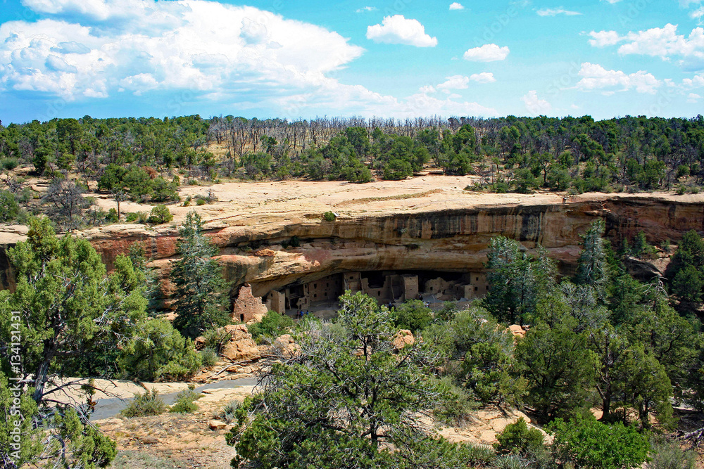 Mesa Verde cliff dwellings in southwest Colorado Mesa Verde cliff dwellings in southwest Colorado