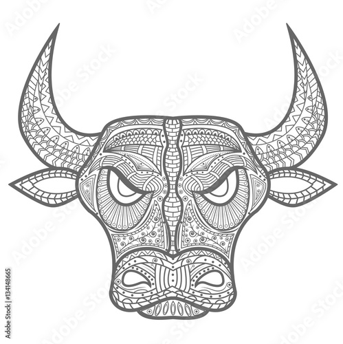 Vector illustration of bull's head grey mandala, testa di toro mandala grigio vettoriale su sfondo bianco