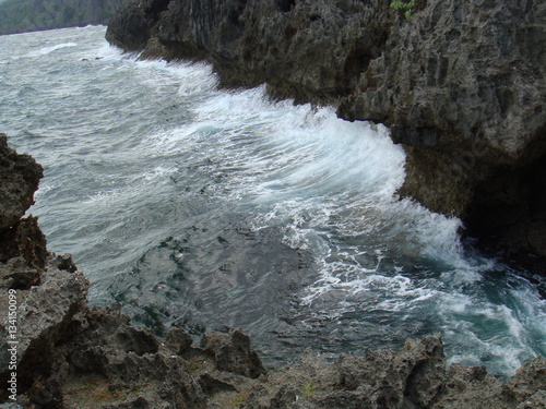 海蝕崖(沖縄)