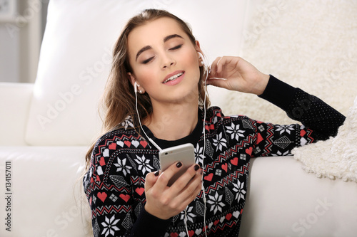 Pretty teenager girl with p...