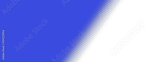 Blaue Fläche mit diagonalem Übergang zu Weiß
