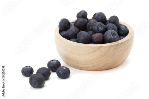 blueberry in wooden bowl