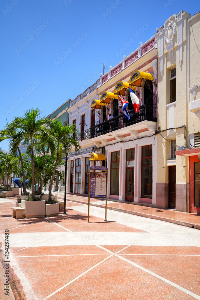 Obraz premium Historisches Gebäude in Cienfuegos, Kuba