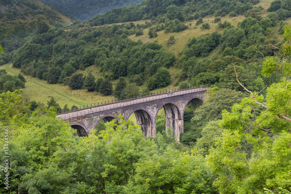 From Monsal Head, the Monsal Trail passes over Headstone Viaduct