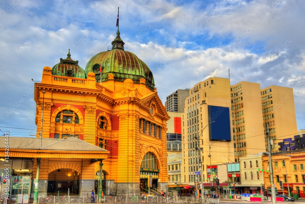 Obraz premium Flinders Street railway station, an iconic building of Melbourne, Australia