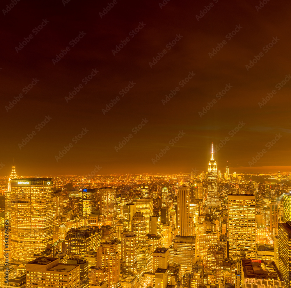 Naklejka premium View of New York Manhattan during sunset hours