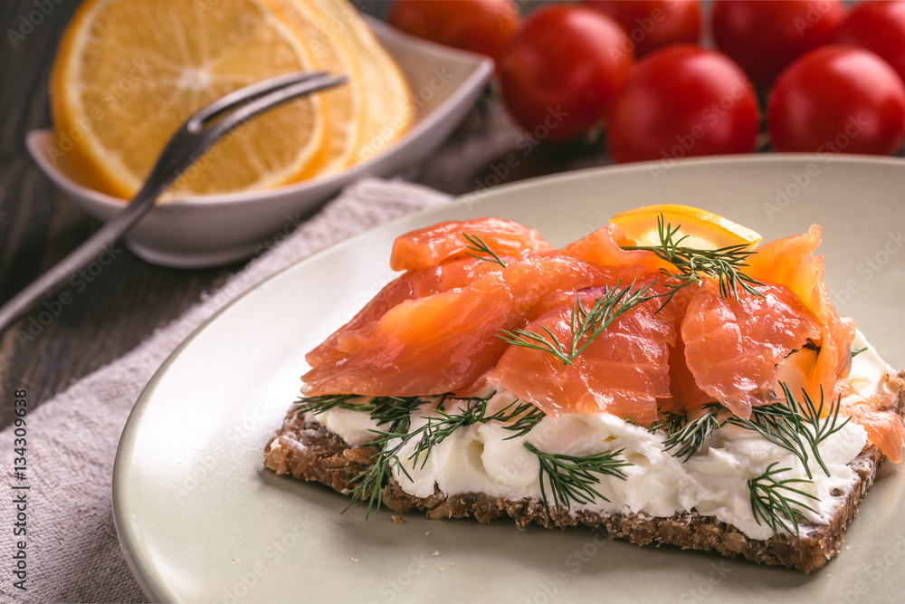 Smoked salmon sandwich with cream cheese Smoked salmon sandwich with cream cheese