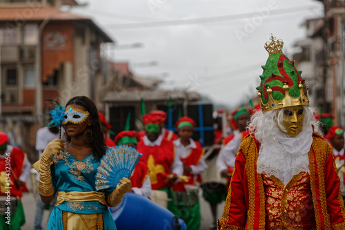 Roi Vaval et sa princesse au départ du carnaval de Guyane à Cayenne 