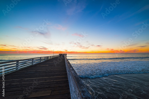 Fototapeta Naklejka Na Ścianę i Meble -  Pier in Pacific Beach at sunset