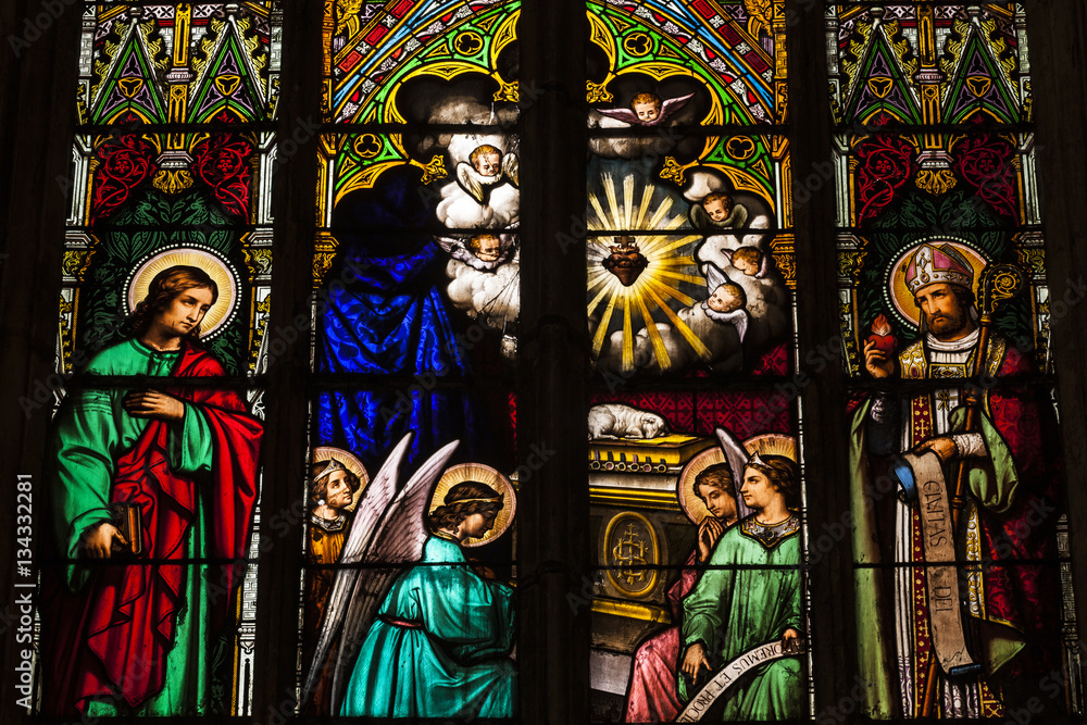 Fototapeta premium Stained glass in St Gatien cathedral
