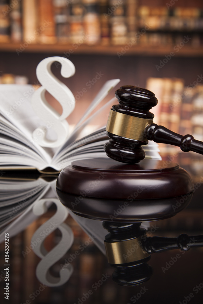 Law books, Paragraph justice concept, Court gavel Law books, Paragraph justice concept, Court gavel