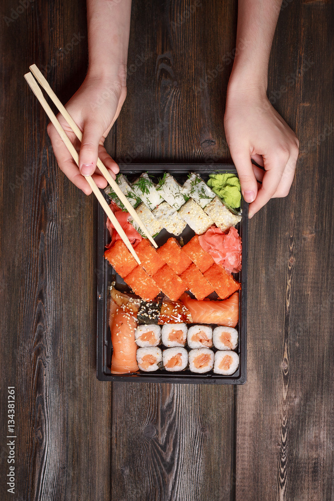 rolls, sushi, eating, food, ginger rolls, sushi, eating, food, ginger