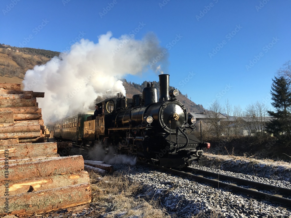 Obraz premium Lokomotywa parowa w Pinzgau