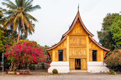 Wallpaper Mural Wat Xieng Thong Temple Torontodigital.ca