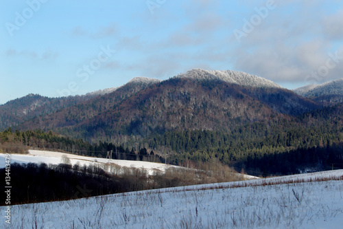 Zimowy krajobraz Bieszczad  w