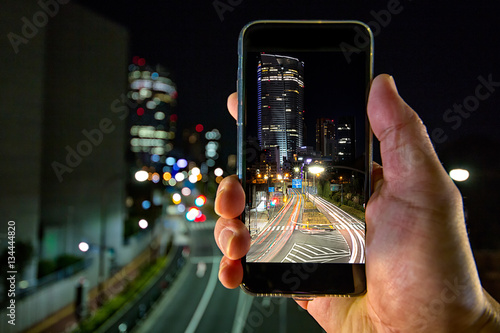 Shooting the city lights with a mobile device