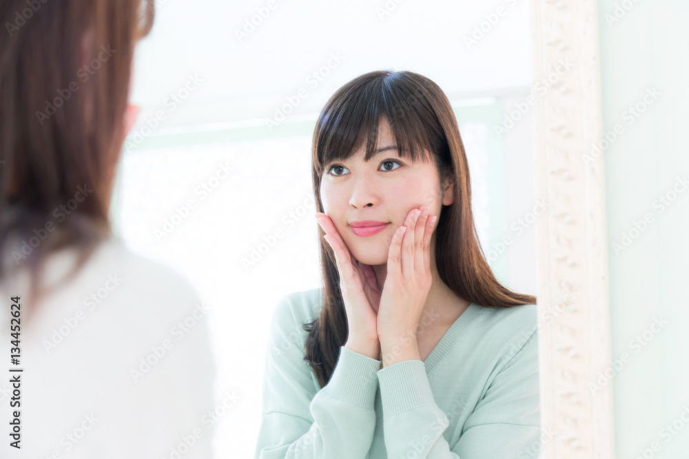 女性　スキンケア