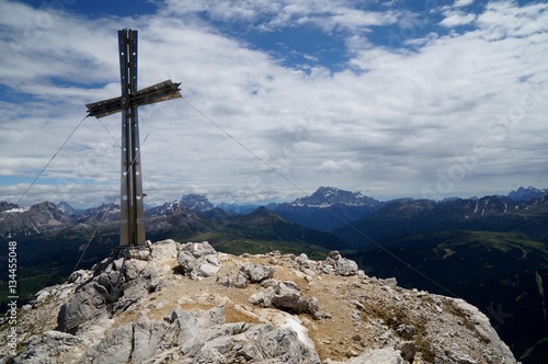 Gipfelkreuz auf Sassongher