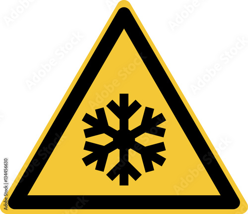 ISO 7010 W010 Warning; Low temperature / freezing conditions
