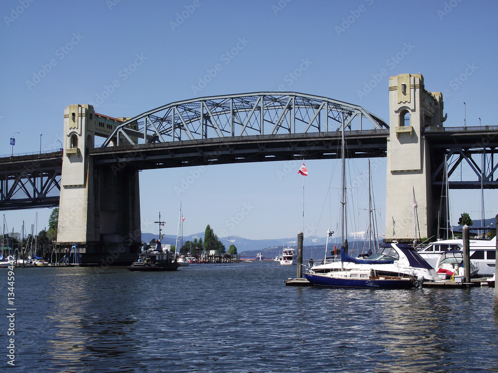 Naklejka premium Grainville Island Bridge Vancouver