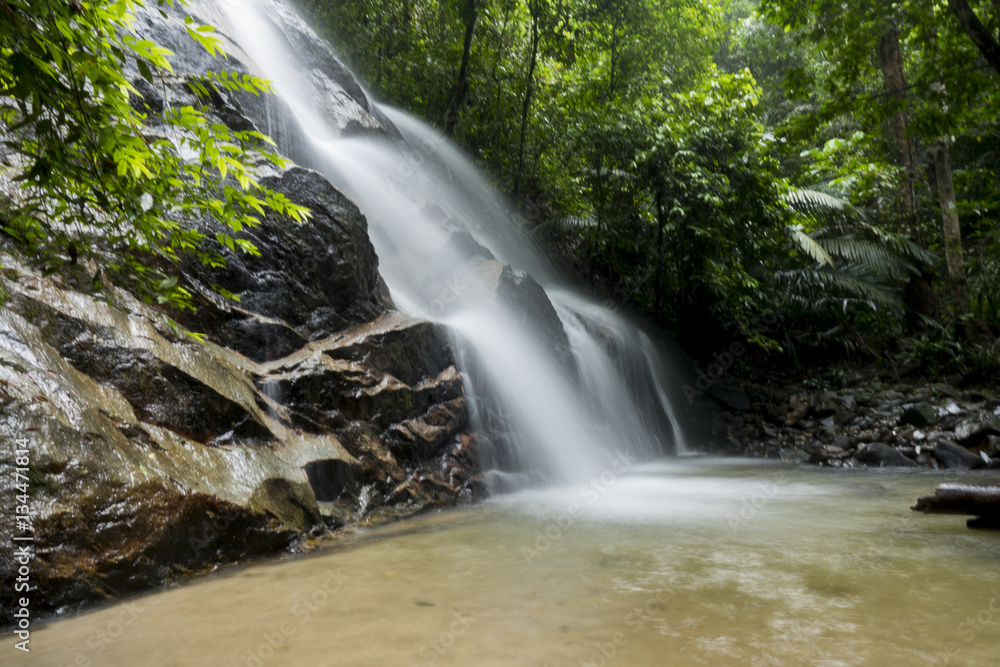 Obraz premium Kanching Waterfalls near Kuala Lumpur, Malaysia