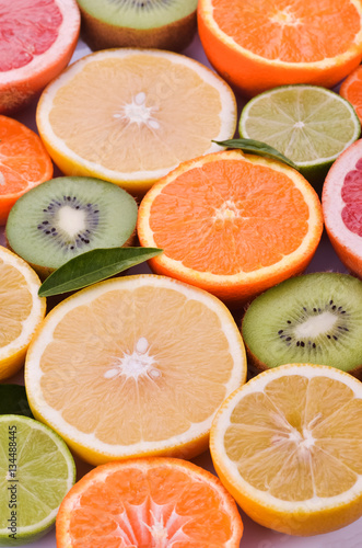 soczyste owoce cytrusowe