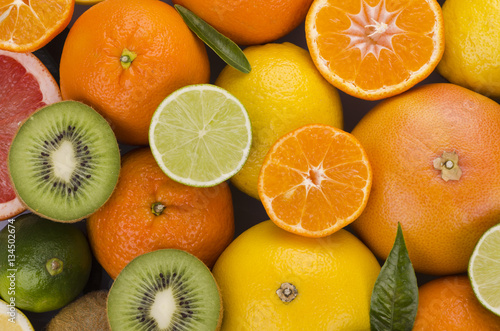 soczyste owoce cytrusowe