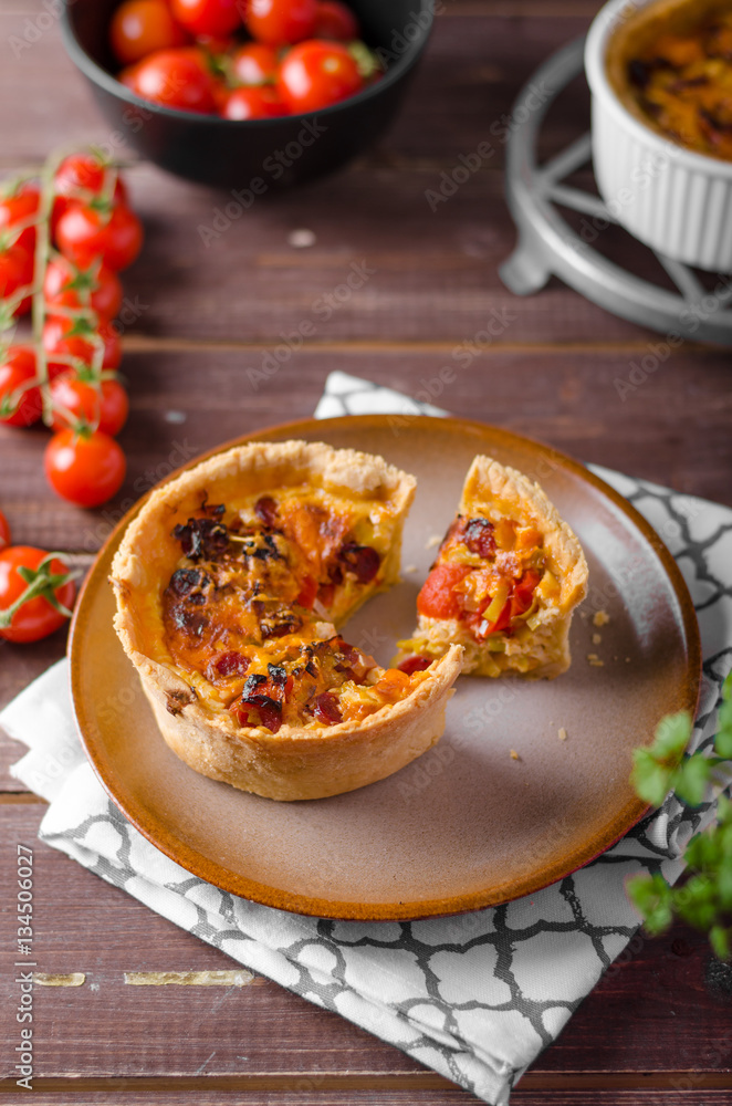 Mini quiche wih sausages Mini quiche wih sausages