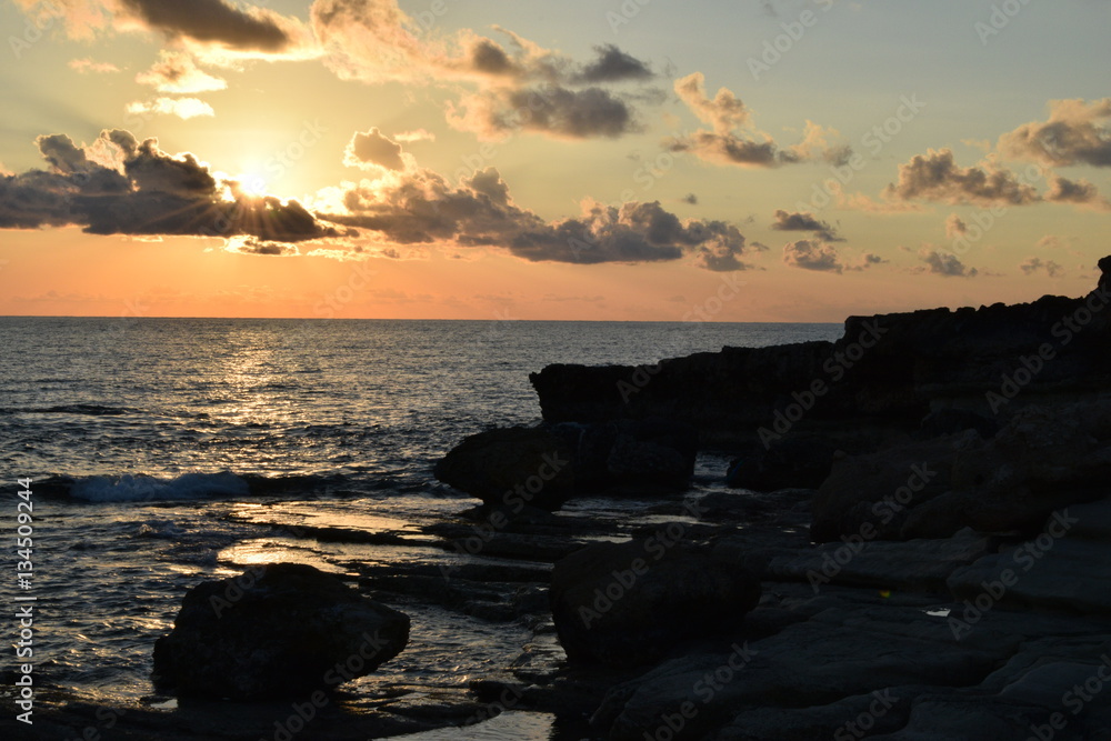Fototapeta premium Sunset above sea