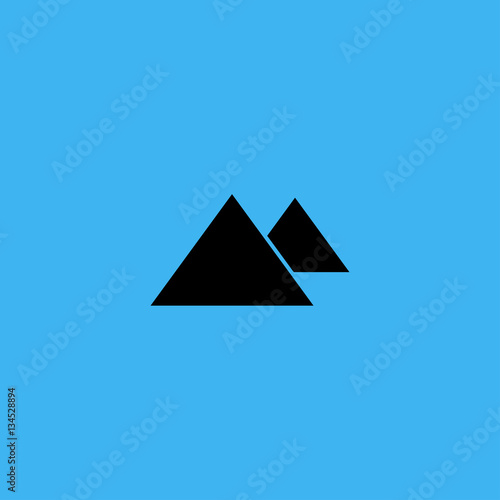 Egypt pyramids icon. flat design