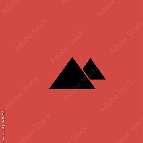 Egypt pyramids icon. flat design
