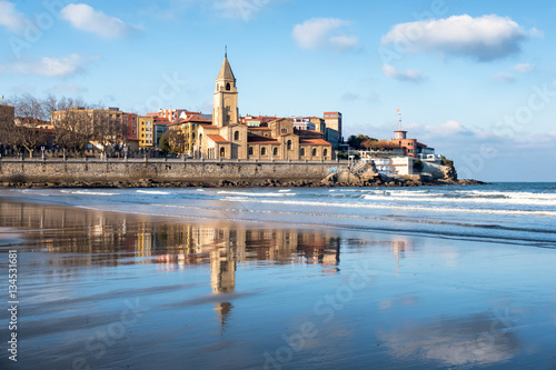 Gijon cliff reflection, Asturias