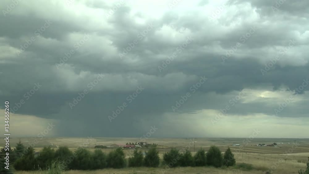 Isolated Thundershower and Rain Crosses Plains Isolated Thundershower and Rain Crosses Plains