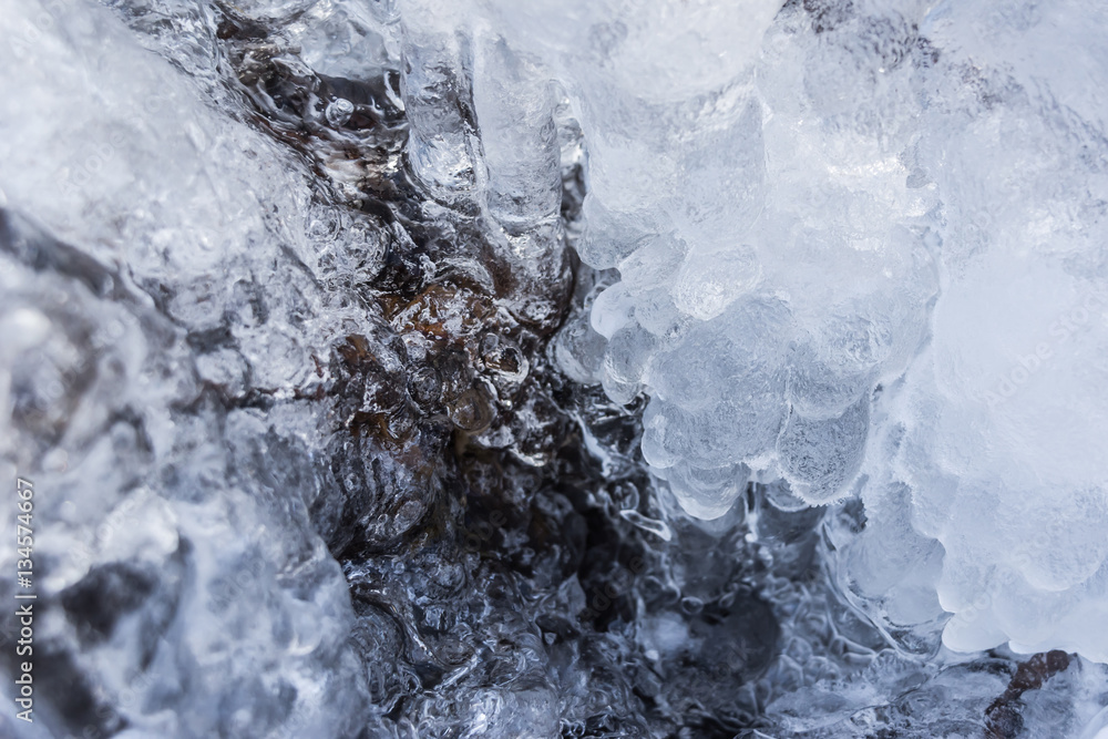 Obraz premium Frozen creek