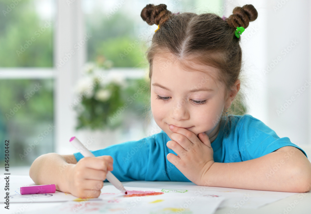 cute little girl drawing cute little girl drawing