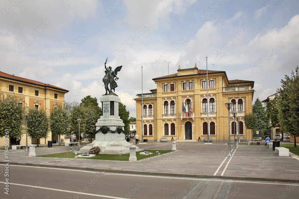 Piazza dei Caduti - Square of the Fallen in Mogliano Veneto. Italia