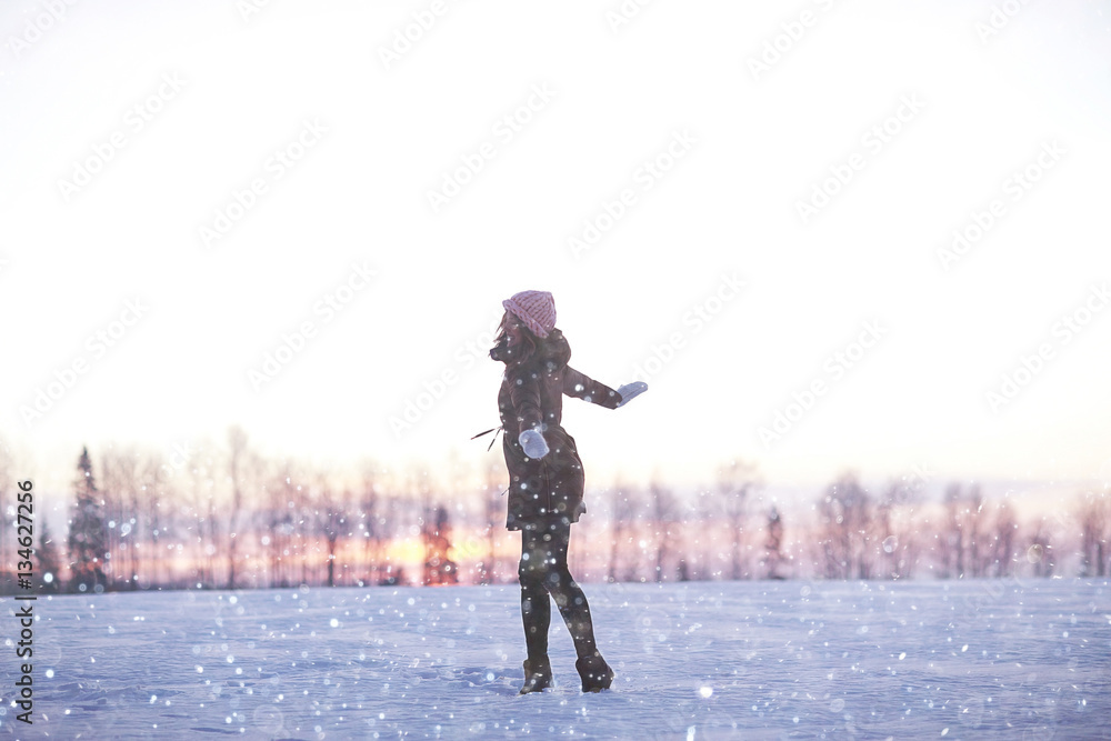 girl winter snow field freedom