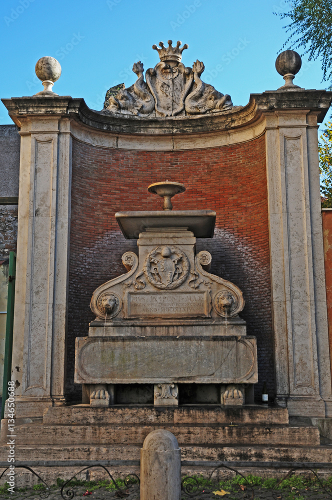 Roma, la fontana di via Capo d'Africa al Celio