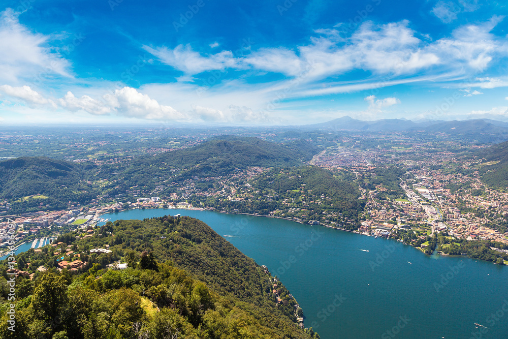 Fototapeta premium Panoramic view of lake Como in Italy