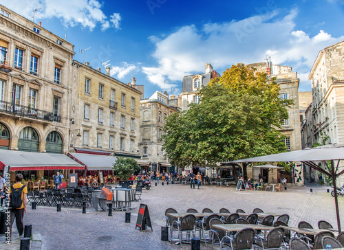 Bordeaux, Place Saint Pierre photo