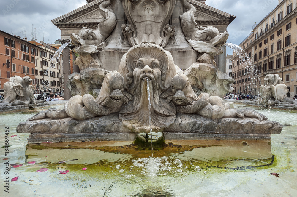 In the center of the piazza is a fountain, the Fontana del Pantheon, surmounted by an Egyptian obelisk. The fountain was constructed by Giacomo Della Porta under Pope Gregory XIII in 1575