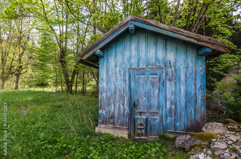 blaues haus aus holz blaues haus aus holz