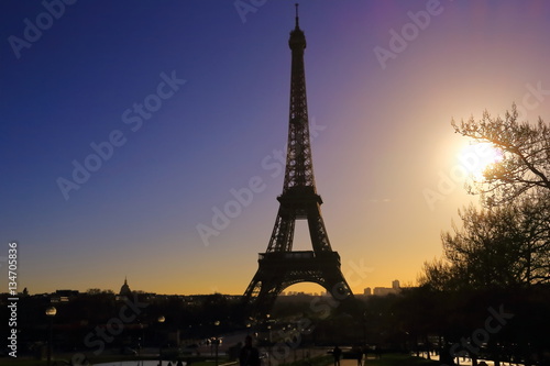 Au moment du soleil couchant à Paris, France