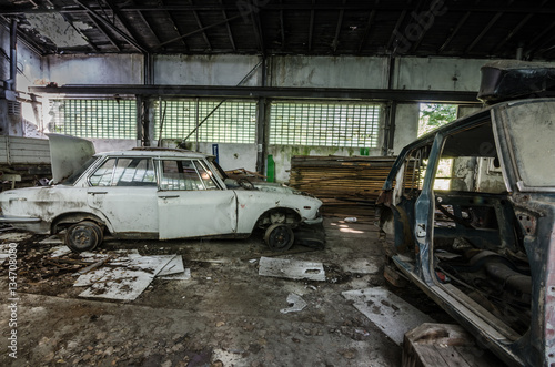 alte autos in werkstatt © thomaseder