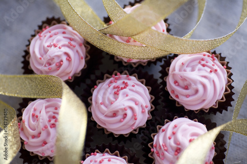 Malinowe cupcakes