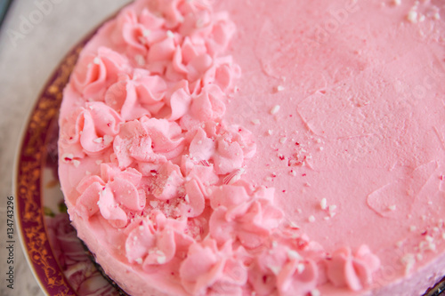 Schilderij op canvas Cheesecake with pink marshmallow fluff