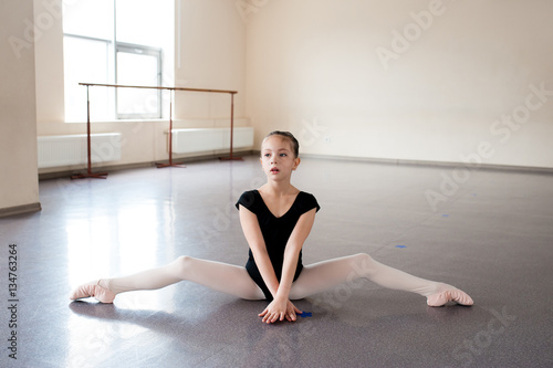 Girl Ballet, stretching, learning
