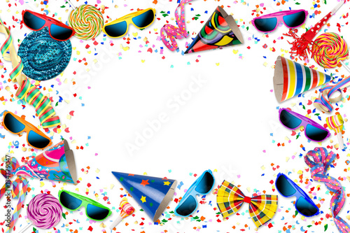 colorful party carnival birthday confetti background pattern with streamer sunglasses hat lolly pop isolated / Kindergeburtstag Fastnacht Fasching Hintergrund mit Konfetti isoliert